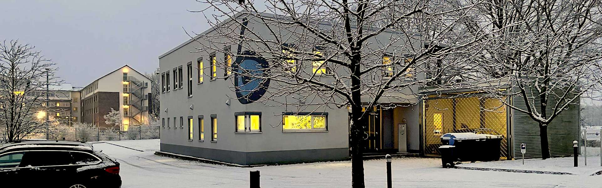 Ansicht des Beckmann Verlages im Schnee