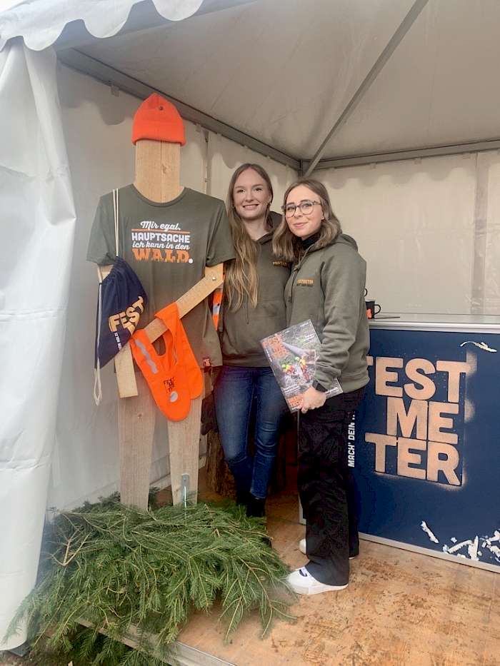 Unser Team am Stand: die Damen Appelbaum und Mundhenke